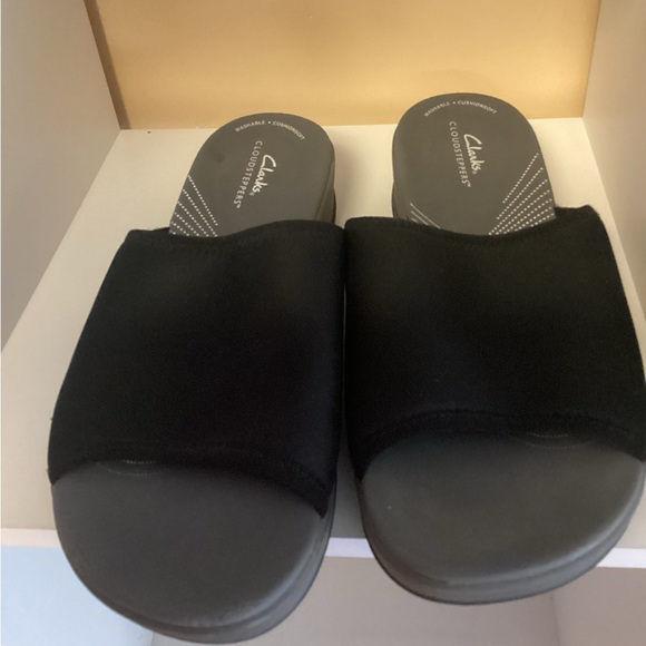 Clarks Black Women's Shoes - Picture 1 of 4